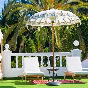 https://villa-gatsby-marbella-29604.1costadelsol.com